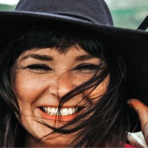 Meet your Posher, Nechole